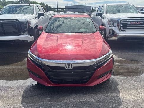 Used 2018 Honda Accord Touring image 2