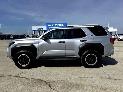 Used 2025 Toyota 4Runner TRD Off-Road image 11