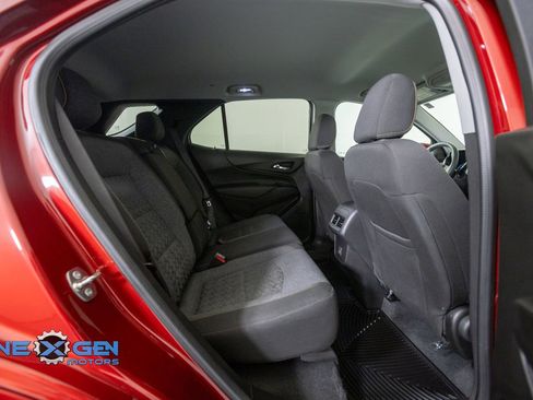 Used 2024 Chevrolet Equinox LT FWD image 34