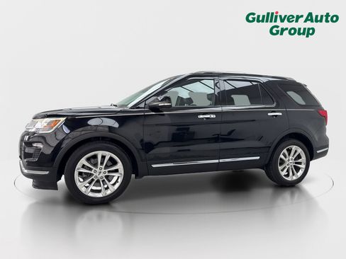 Used 2018 Ford Explorer Limited w/ Ford Safe & Smart Package FWD image 2