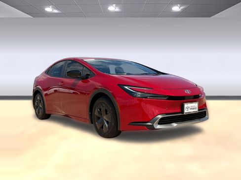 New 2026 Toyota Prius Plug-In Hybrid FWD image 7