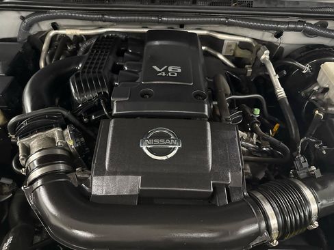 Used 2012 Nissan Frontier SV AWD/4WD image 63