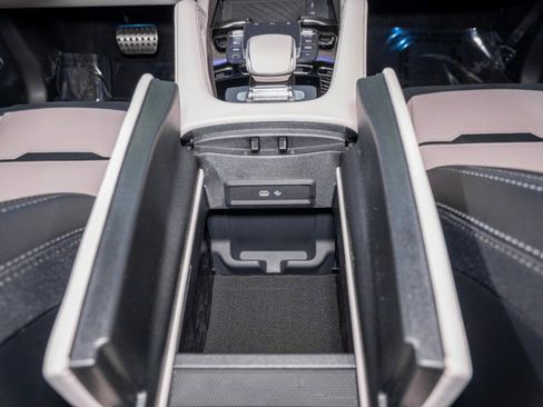 New 2026 Mercedes-Benz GLS 63 AMG 4MATIC image 26