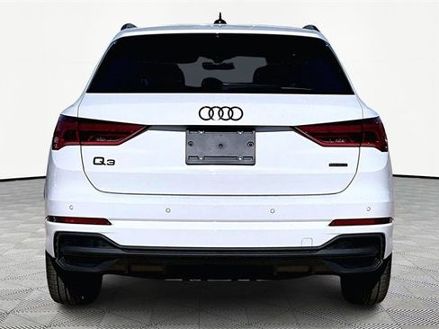 New 2025 Audi Q3 2.0T Premium image 2