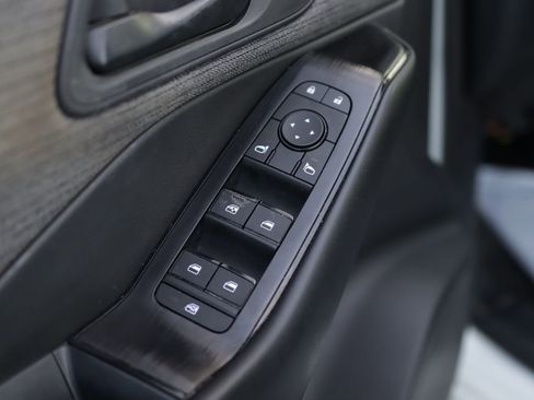 Used 2023 Nissan Rogue S image 21