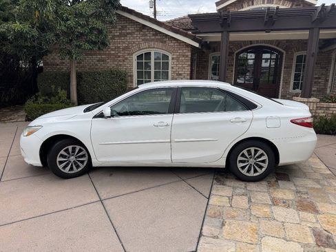 Used 2016 Toyota Camry LE w/ Protection Package (Q2) FWD image 2