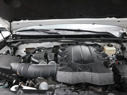 Used 2019 Toyota 4Runner TRD Off-Road image 23