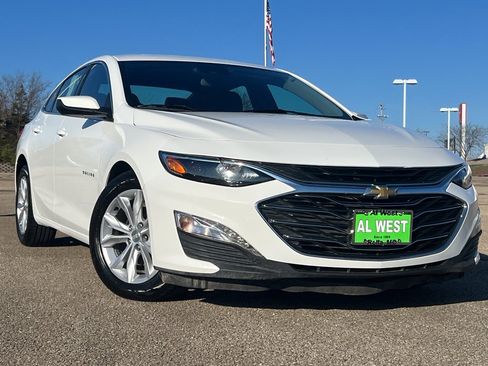 Used 2023 Chevrolet Malibu LT image 2