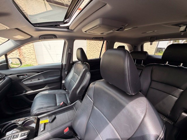 Used 2020 Honda Pilot Touring image 15