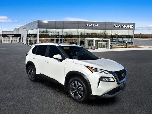 Used 2023 Nissan Rogue SV w/ SV Premium Package AWD/4WD image 10