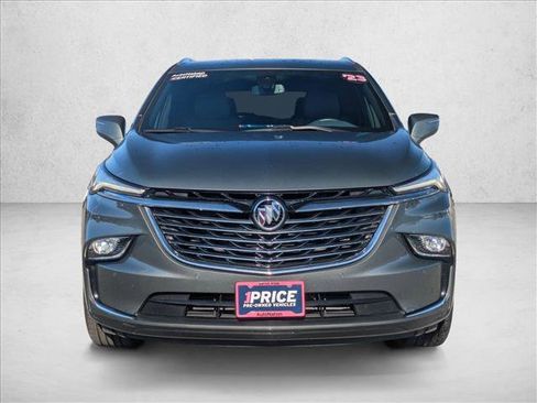 Used 2023 Buick Enclave Essence image 9