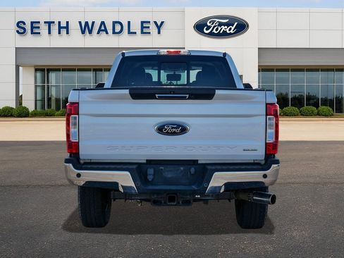 Used 2017 Ford F250 Lariat w/ Chrome Package image 6