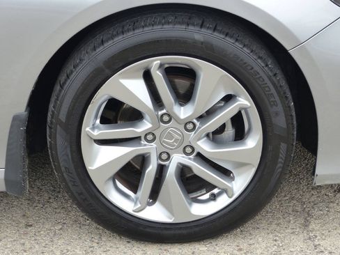 Used 2019 Honda Accord LX image 13