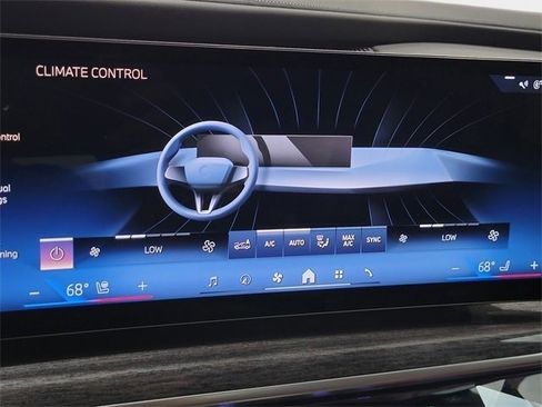 Certified 2023 BMW 760i xDrive w/ Parking Assistance Package image 24