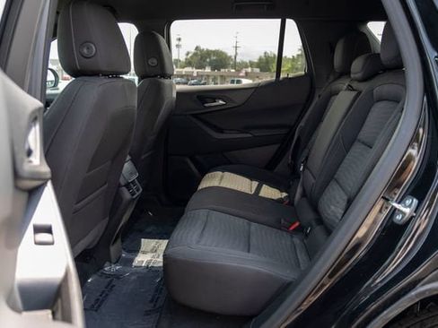 Used 2025 Chevrolet Equinox LT AWD/4WD image 8