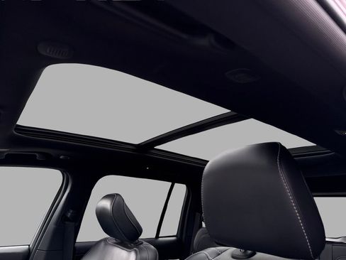 Used 2024 Jeep Grand Cherokee Limited 4xe image 11