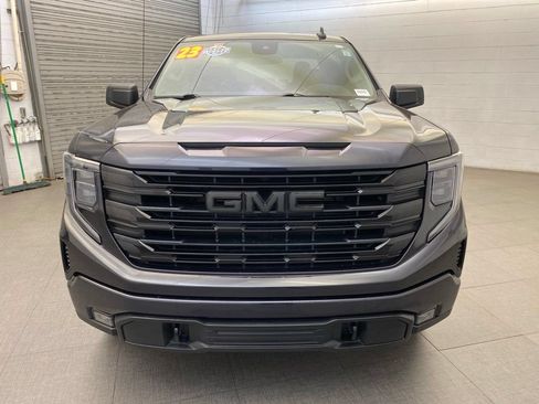 Used 2023 GMC Sierra 1500 Elevation w/ X31 Off-Road Package AWD/4WD image 4