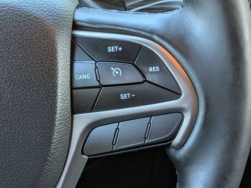 Used 2019 Jeep Grand Cherokee Limited AWD/4WD image 22
