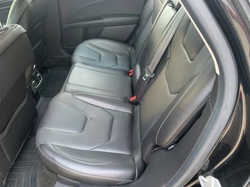 Used 2014 Ford Fusion Titanium image 9