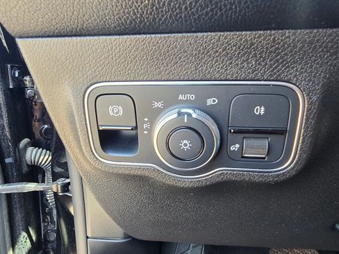 Used 2023 Mercedes-Benz EQB 350 4MATIC SUV w/ Pinnacle Package image 9