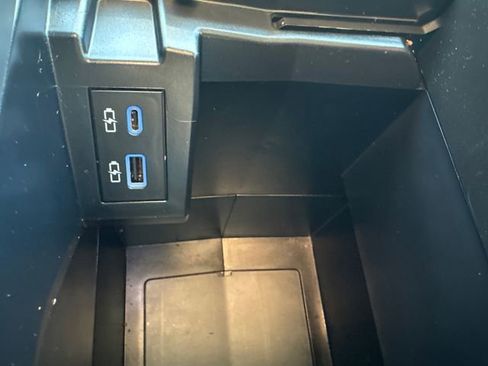 Used 2024 Toyota Sienna XLE image 34