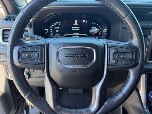 Used 2023 GMC Yukon XL Denali Ultimate image 16