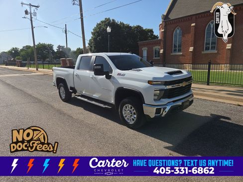 Used 2024 Chevrolet Silverado 2500 LT AWD/4WD image 1