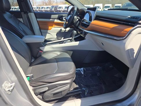 Certified 2023 Jeep Compass Limited AWD/4WD image 8
