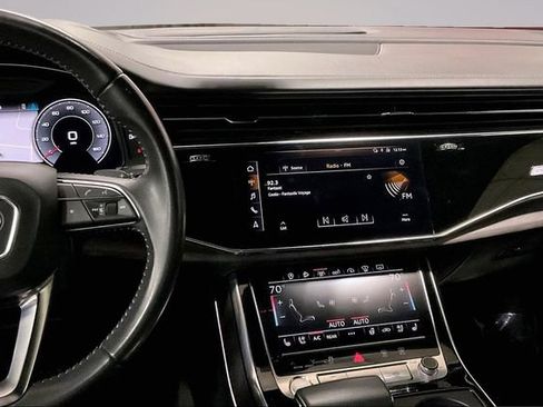 Used 2019 Audi Q8 Prestige w/ Towing Package AWD/4WD image 8