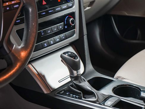 Used 2017 Hyundai Sonata SE image 23