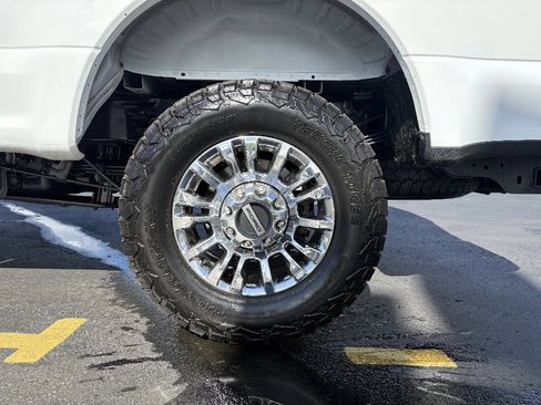 Certified 2022 Ford F350 XLT w/ XLT Premium Package image 14