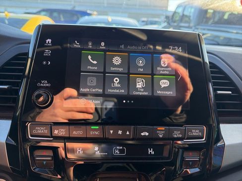 Used 2018 Honda Odyssey EX image 12