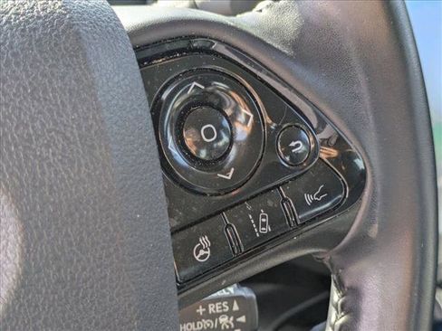 Used 2020 Toyota Prius Prime Limited image 15