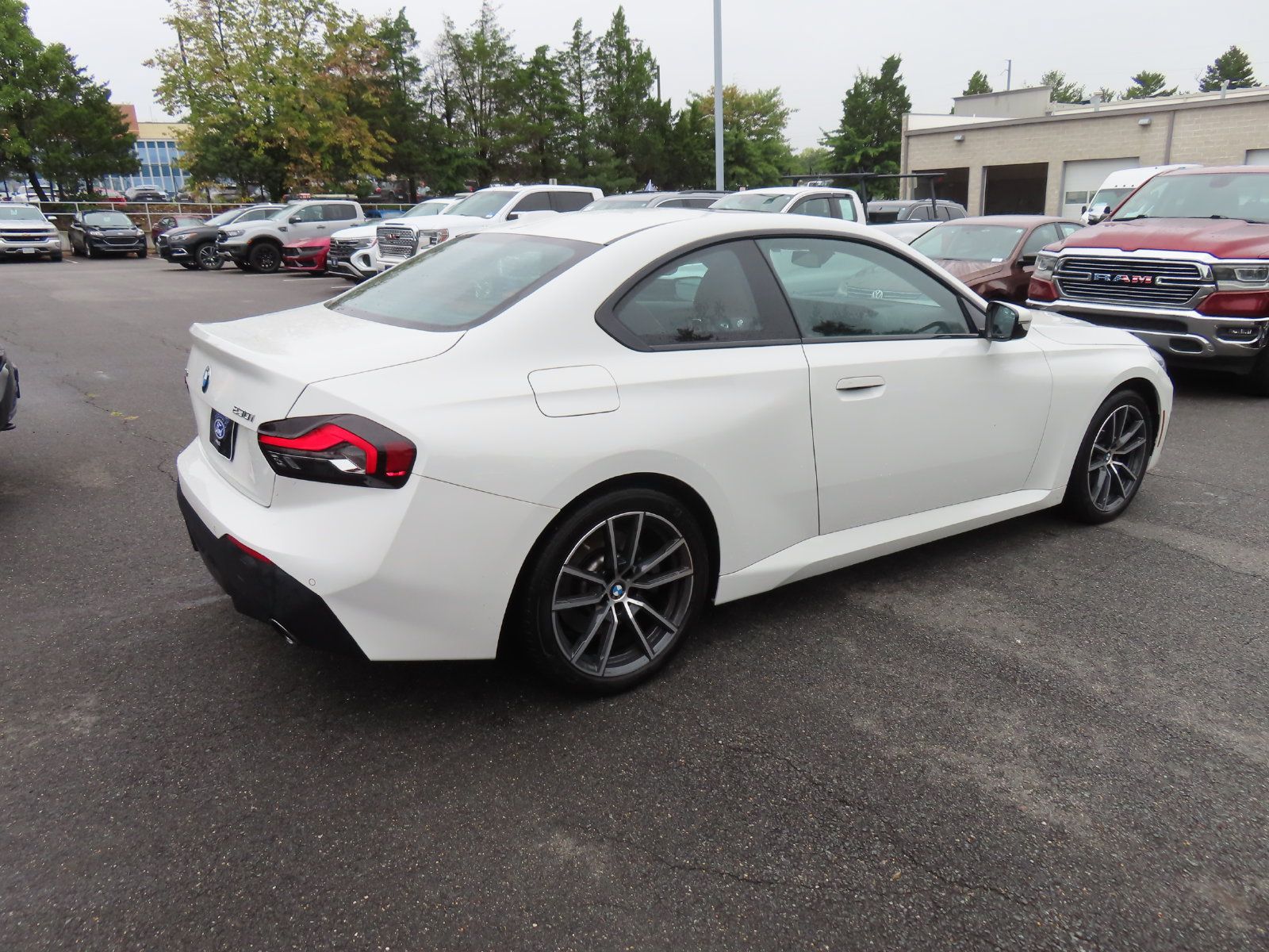 Used 2024 BMW 230i xDrive Coupe w/ Convenience Package AWD/4WD image 5