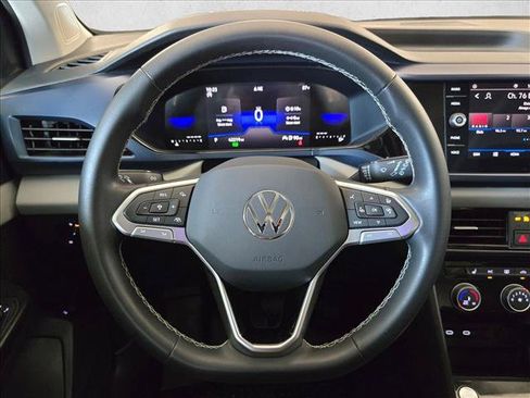 Used 2023 Volkswagen Taos SE w/ Panoramic Sunroof Package FWD image 12