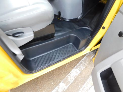 Used 2021 Ford E-350 and Econoline 350 Super Duty image 20