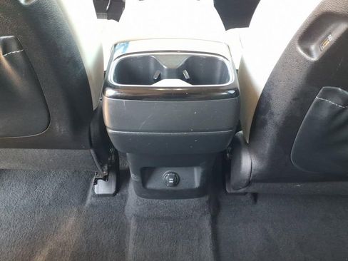 Used 2022 Kia Telluride EX image 8