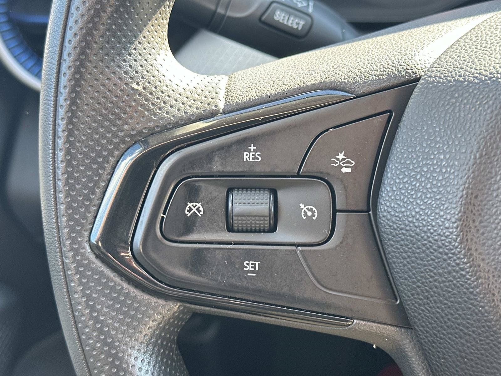 Certified 2024 Chevrolet Trax LS w/ LS Convenience Package FWD image 21