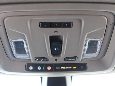 Used 2020 Chevrolet Silverado 1500 LT Trail Boss AWD/4WD image 10