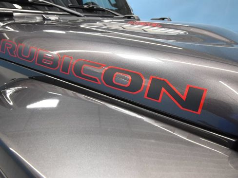 Used 2021 Jeep Gladiator Rubicon AWD/4WD image 37