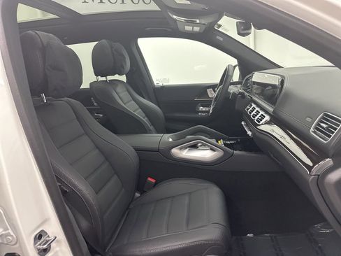 Used 2025 Mercedes-Benz GLS 450 4MATIC image 27