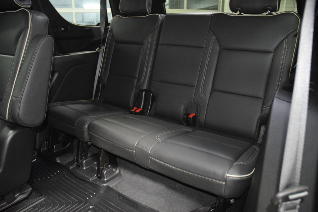 Used 2022 GMC Yukon SLT w/ SLT Luxury Package AWD/4WD image 45