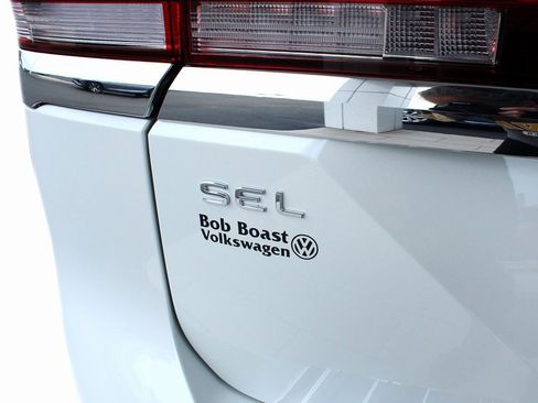 New 2025 Volkswagen Atlas SEL image 68