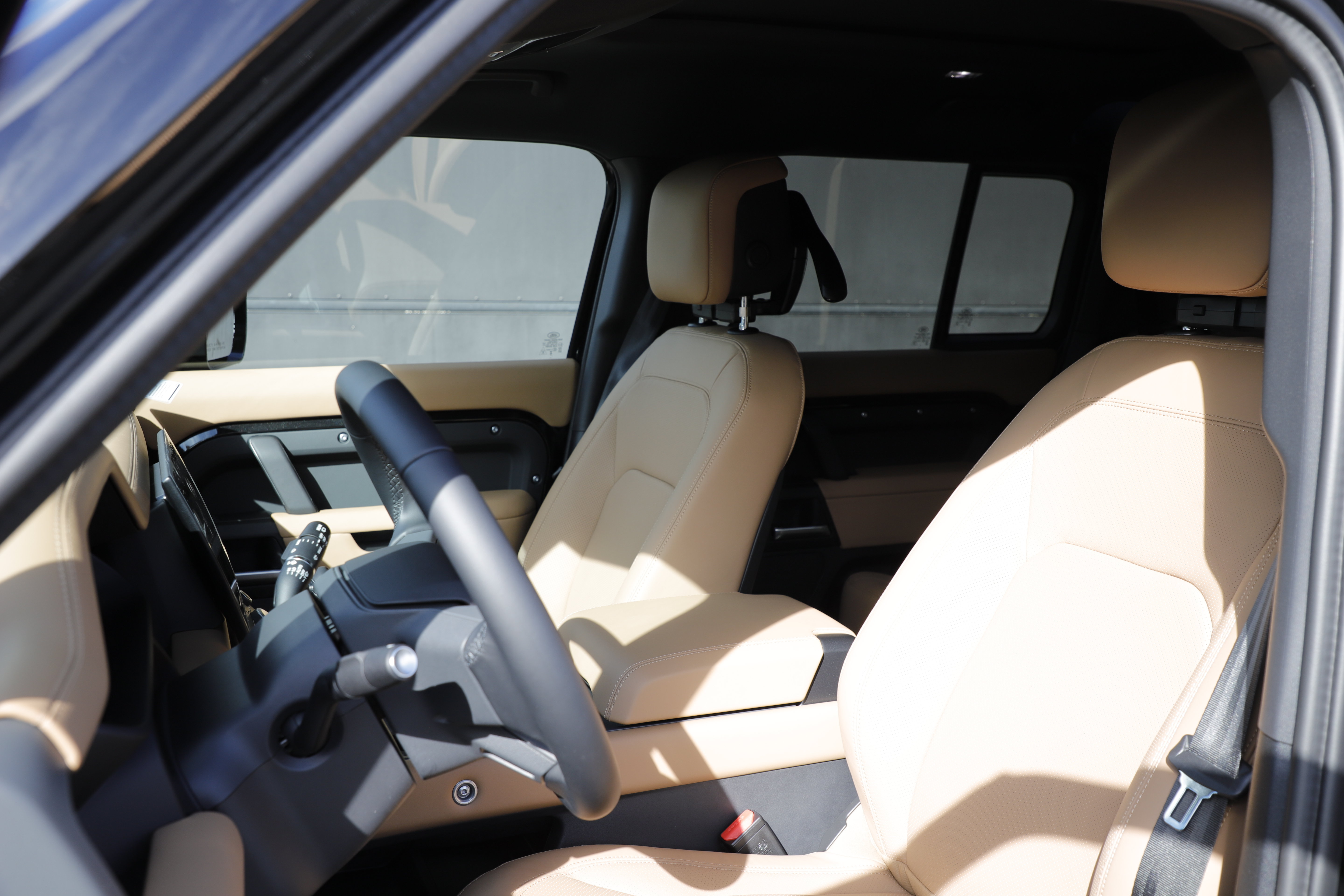 New 2026 Land Rover Defender 110 X-Dynamic SE AWD/4WD image 19