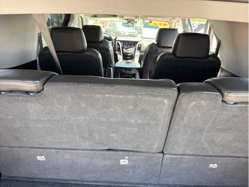 Used 2019 Cadillac Escalade Premium Luxury AWD/4WD image 11