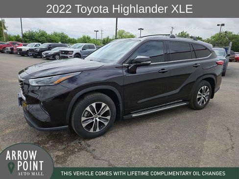 Used 2022 Toyota Highlander XLE FWD image 5