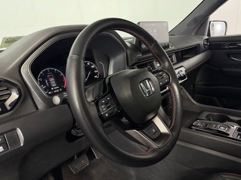 Used 2024 Honda Pilot TrailSport image 13
