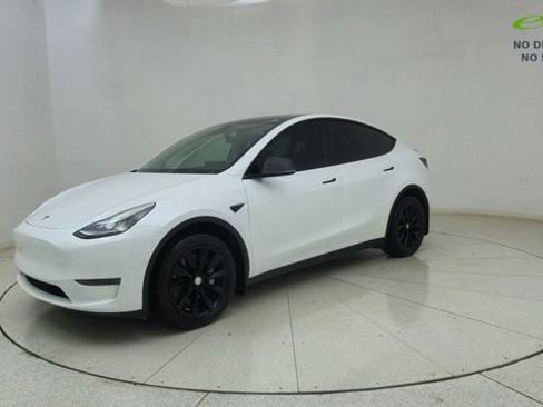 Used 2022 Tesla Model Y Long Range AWD/4WD image 67