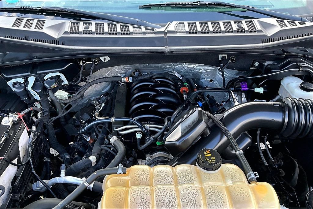 Used 2018 Ford F150 XLT w/ Equipment Group 301A Mid AWD/4WD image 10