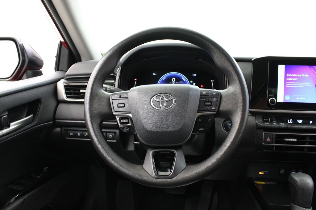 Used 2025 Toyota Camry LE FWD image 21